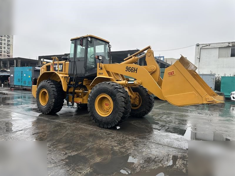 CATERPILLAR 966H - Chargeuse sur pneus: photos 5 CATERPILLAR 966H - Chargeuse sur pneus: photos 5