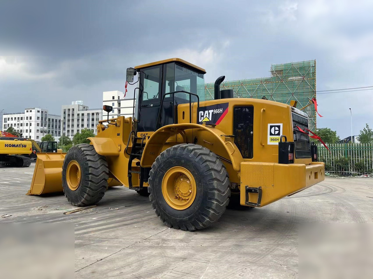 CATERPILLAR 966H - Chargeuse sur pneus: photos 5 CATERPILLAR 966H - Chargeuse sur pneus: photos 5