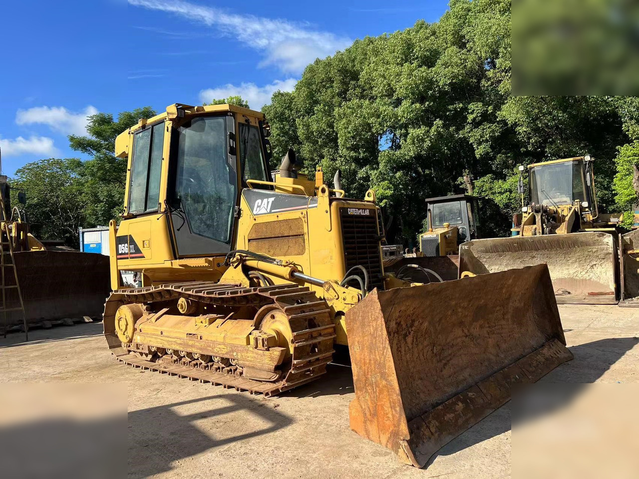 CATERPILLAR D5G XL - Bulldozer: photos 2 CATERPILLAR D5G XL - Bulldozer: photos 2