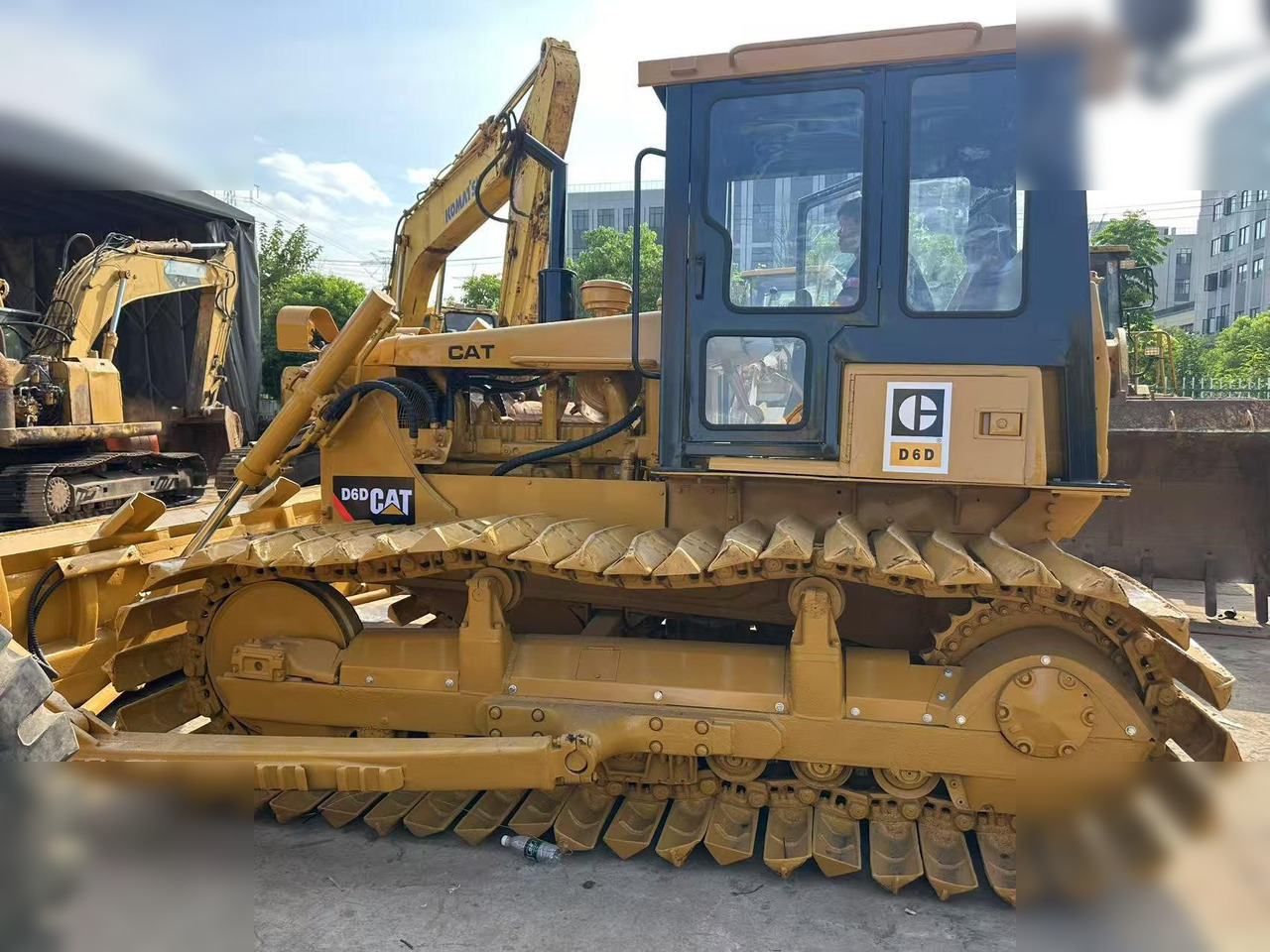 CATERPILLAR D6D - Bulldozer: photos 2 CATERPILLAR D6D - Bulldozer: photos 2