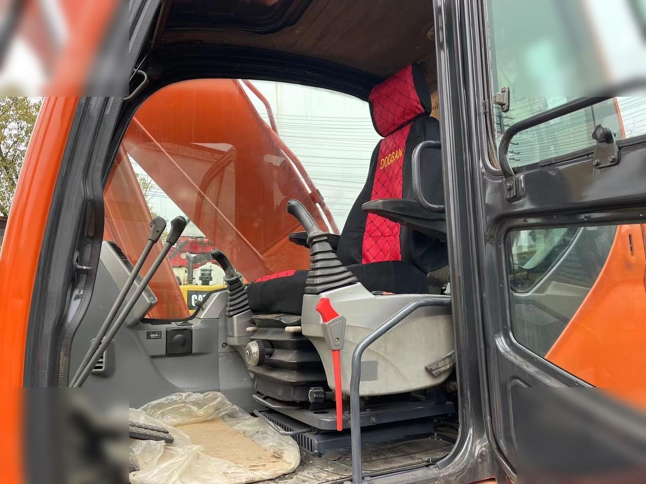 Pelle sur chenille DOOSAN DX225 LC: photos 6 Pelle sur chenille DOOSAN DX225 LC: photos 6