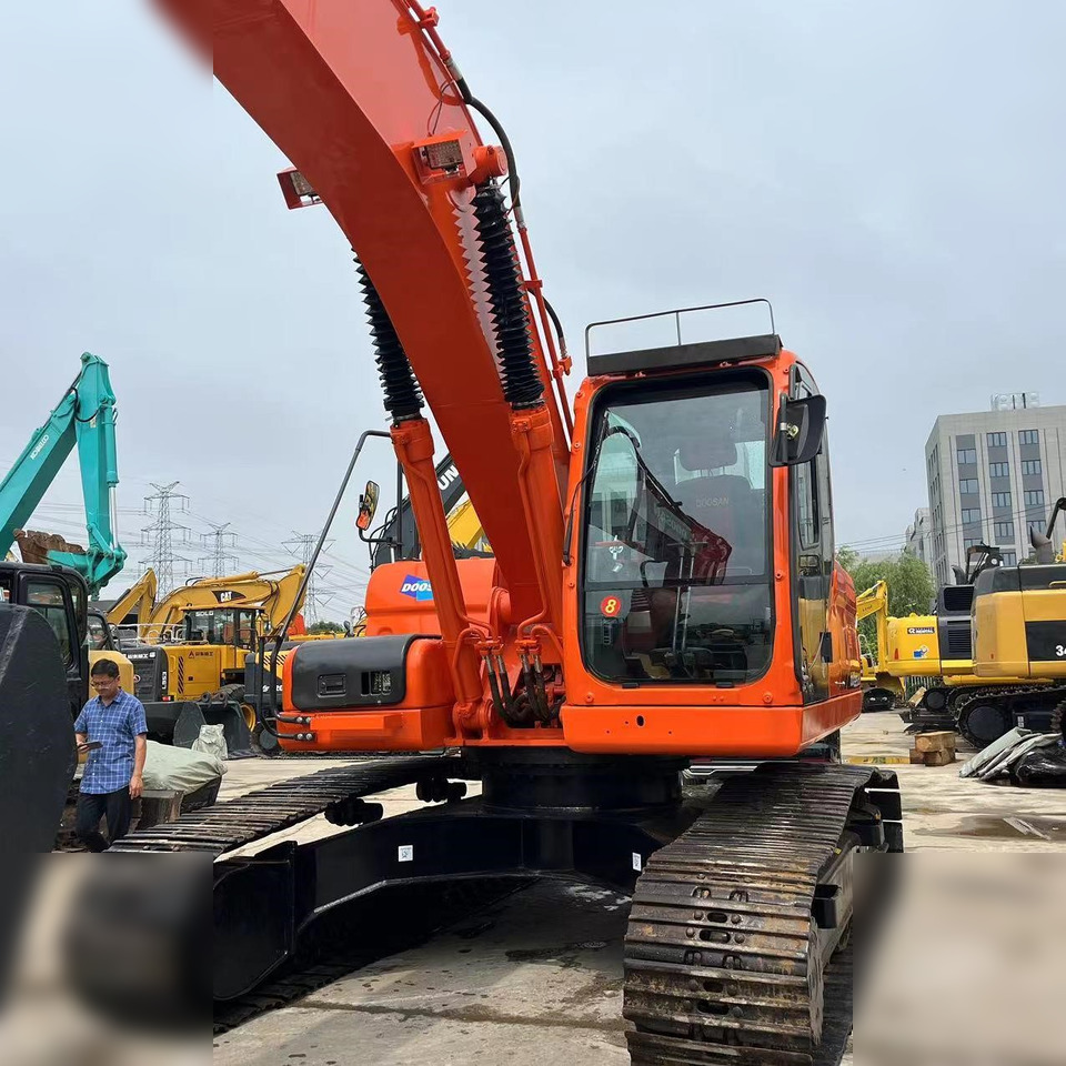 DOOSAN DX225 LCA - Pelle sur chenille: photos 5 DOOSAN DX225 LCA - Pelle sur chenille: photos 5