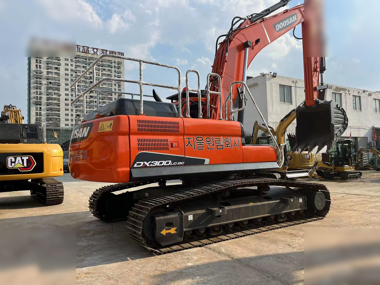 DOOSAN DX300 LCA - Pelle sur chenille: photos 5 DOOSAN DX300 LCA - Pelle sur chenille: photos 5