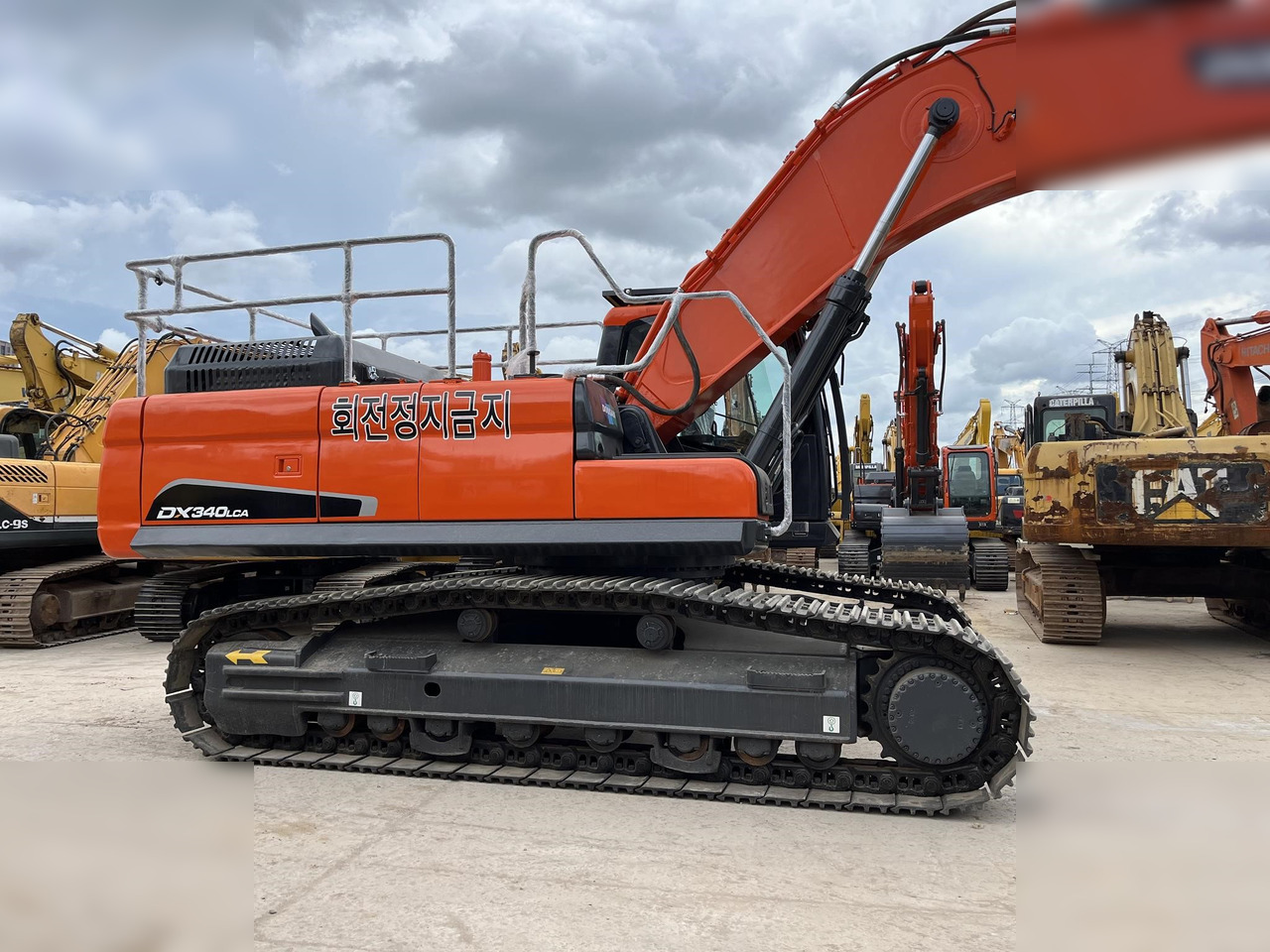 DOOSAN DX340 LCA - Pelle sur chenille: photos 5 DOOSAN DX340 LCA - Pelle sur chenille: photos 5