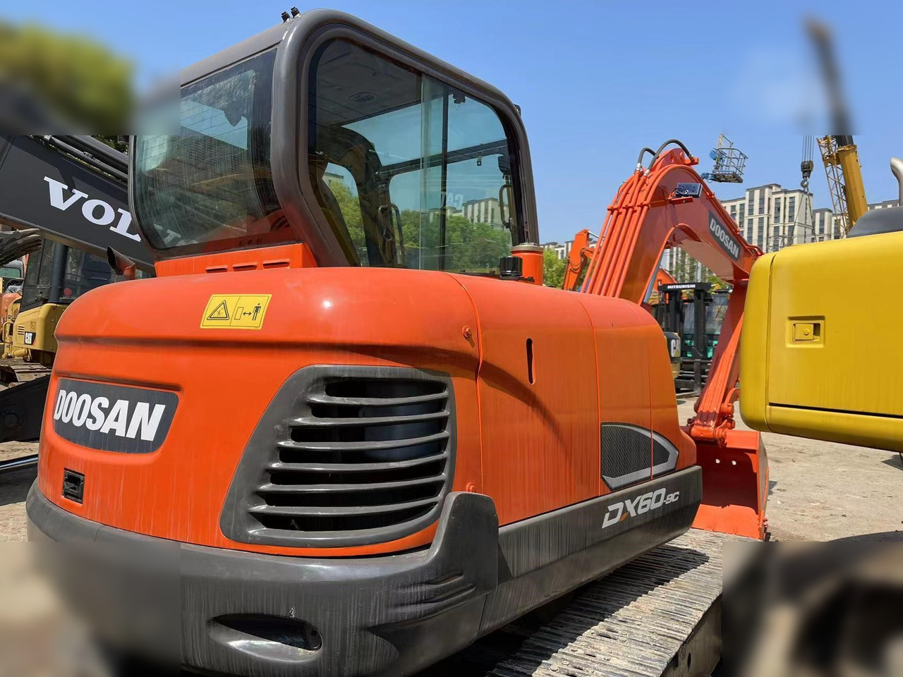 DOOSAN DX60-9C - Pelle sur chenille: photos 4 DOOSAN DX60-9C - Pelle sur chenille: photos 4
