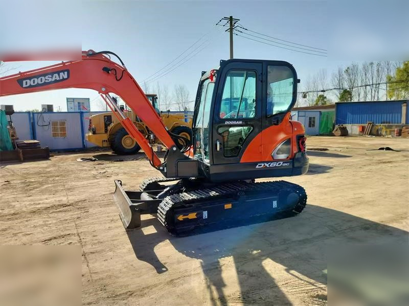 DOOSAN DX60-9C - Pelle sur chenille: photos 5 DOOSAN DX60-9C - Pelle sur chenille: photos 5