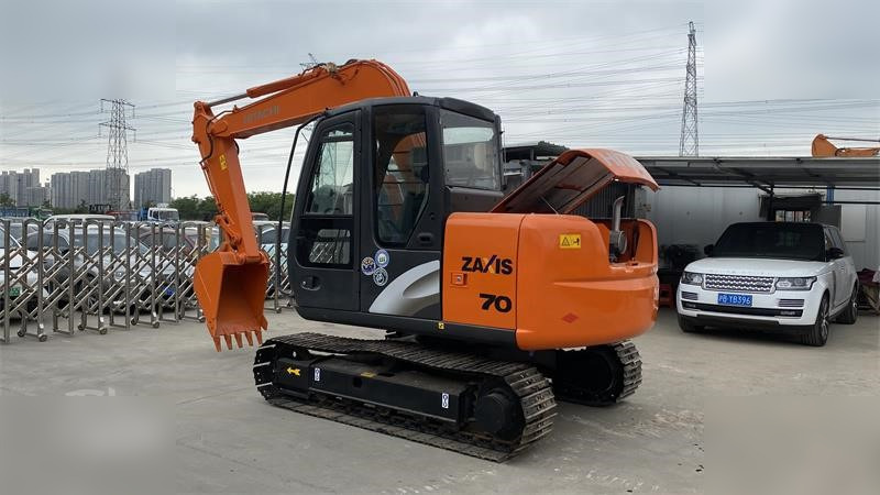 HITACHI ZX70 - Pelle sur chenille: photos 4 HITACHI ZX70 - Pelle sur chenille: photos 4