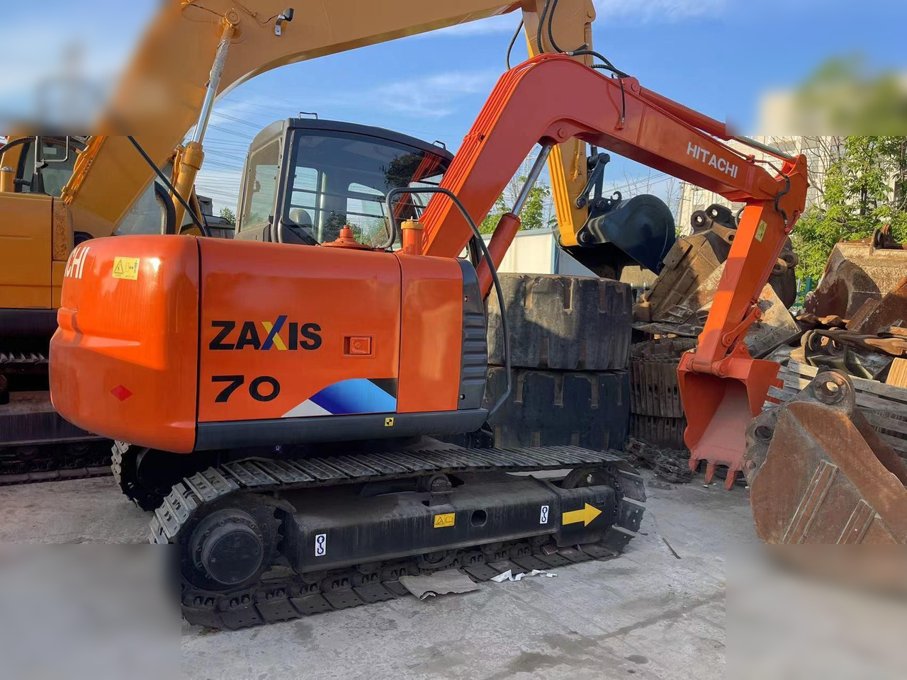 HITACHI ZX70 - Pelle sur chenille: photos 1 HITACHI ZX70 - Pelle sur chenille: photos 1