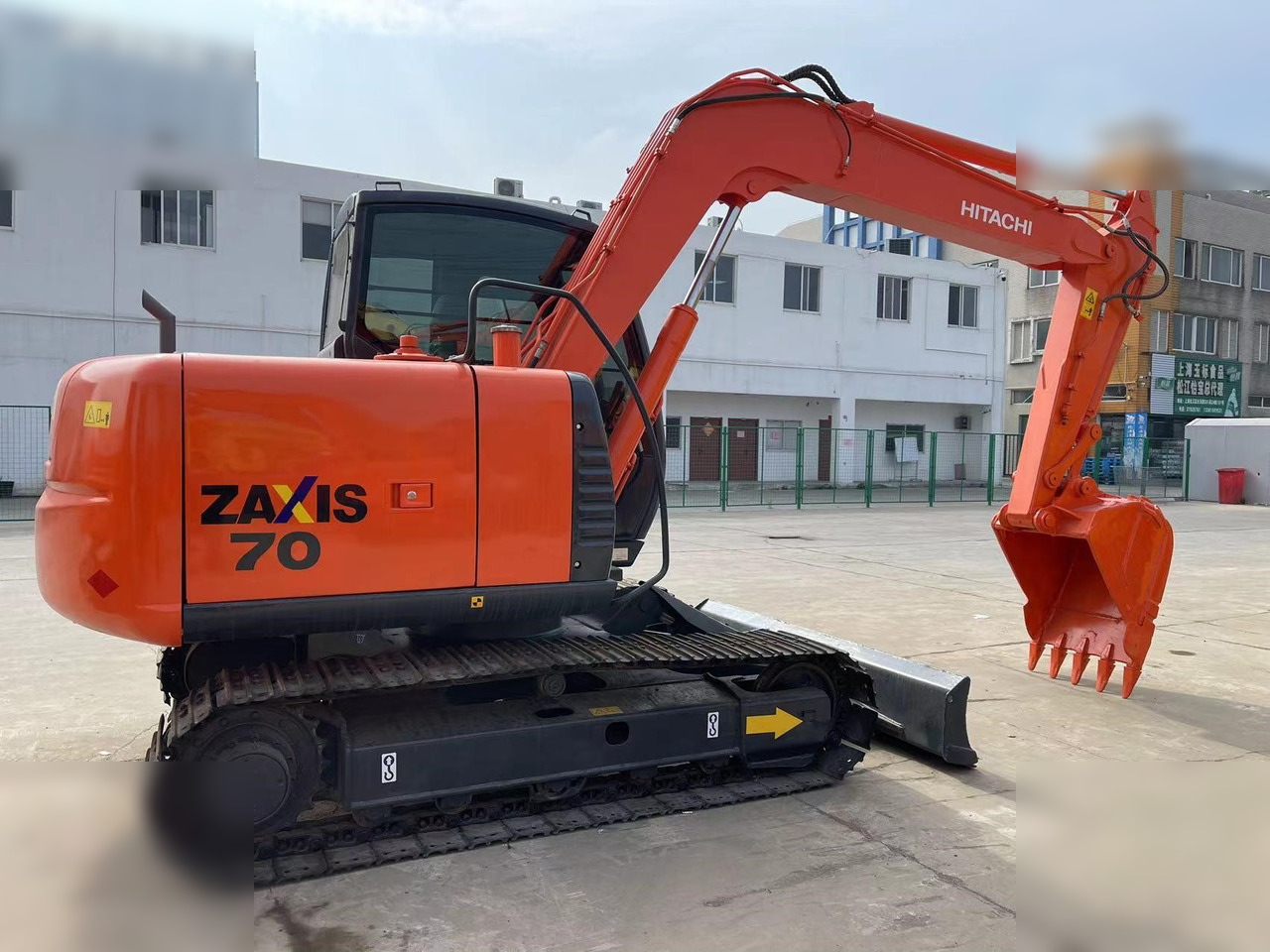 HITACHI ZX70 - Pelle sur chenille: photos 3 HITACHI ZX70 - Pelle sur chenille: photos 3