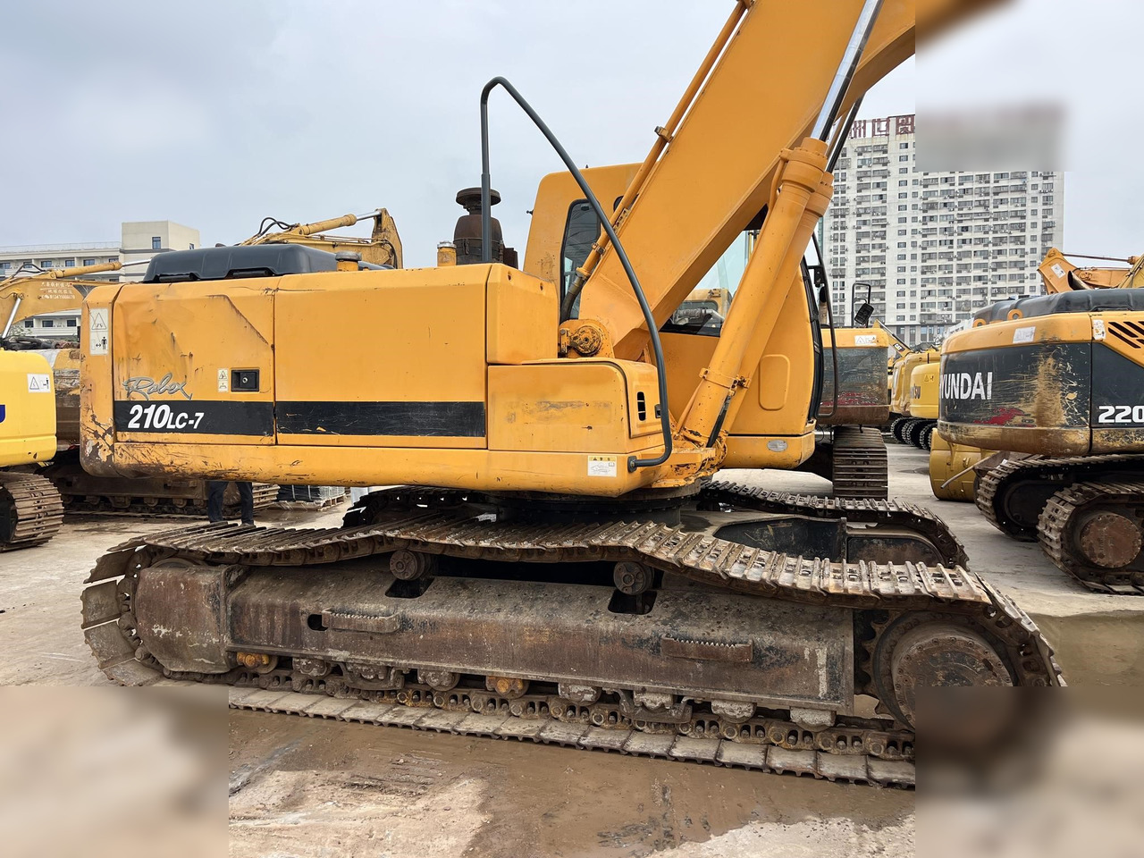 HYUNDAI ROBEX 210 LC-7 - Pelle sur chenille: photos 4 HYUNDAI ROBEX 210 LC-7 - Pelle sur chenille: photos 4