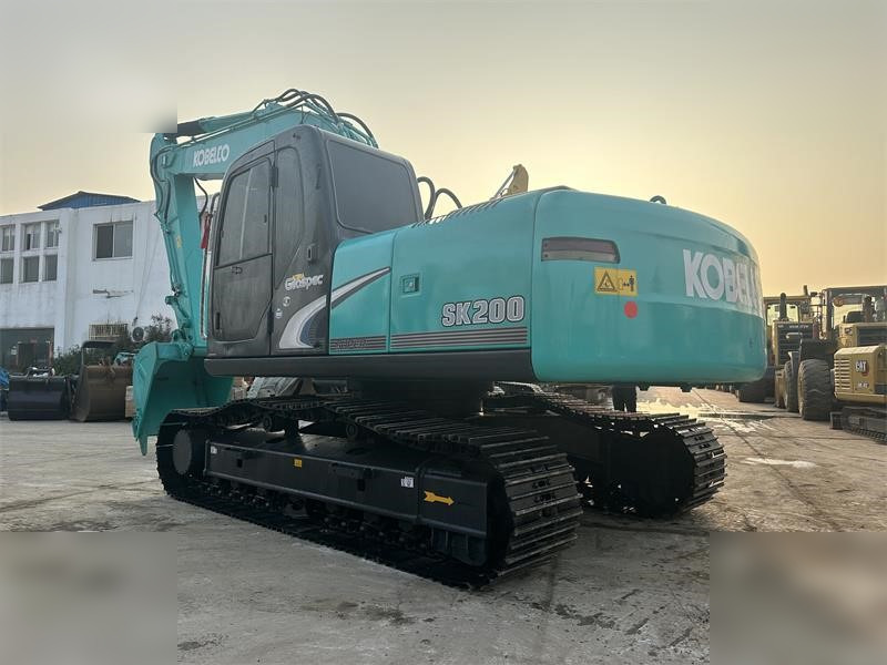 KOBELCO SK200-6E - Pelle sur chenille: photos 3 KOBELCO SK200-6E - Pelle sur chenille: photos 3
