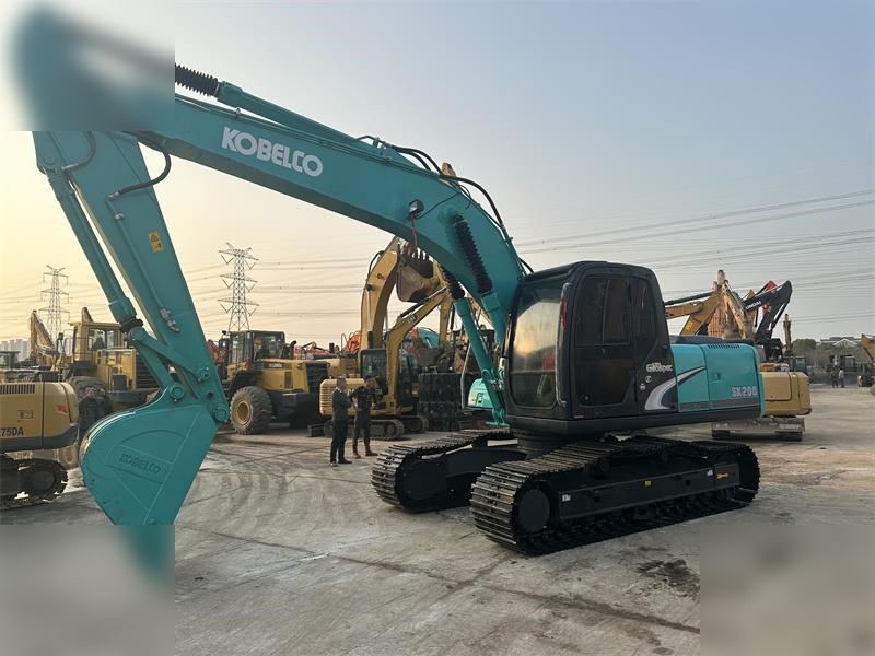 KOBELCO SK200-6E - Pelle sur chenille: photos 2 KOBELCO SK200-6E - Pelle sur chenille: photos 2