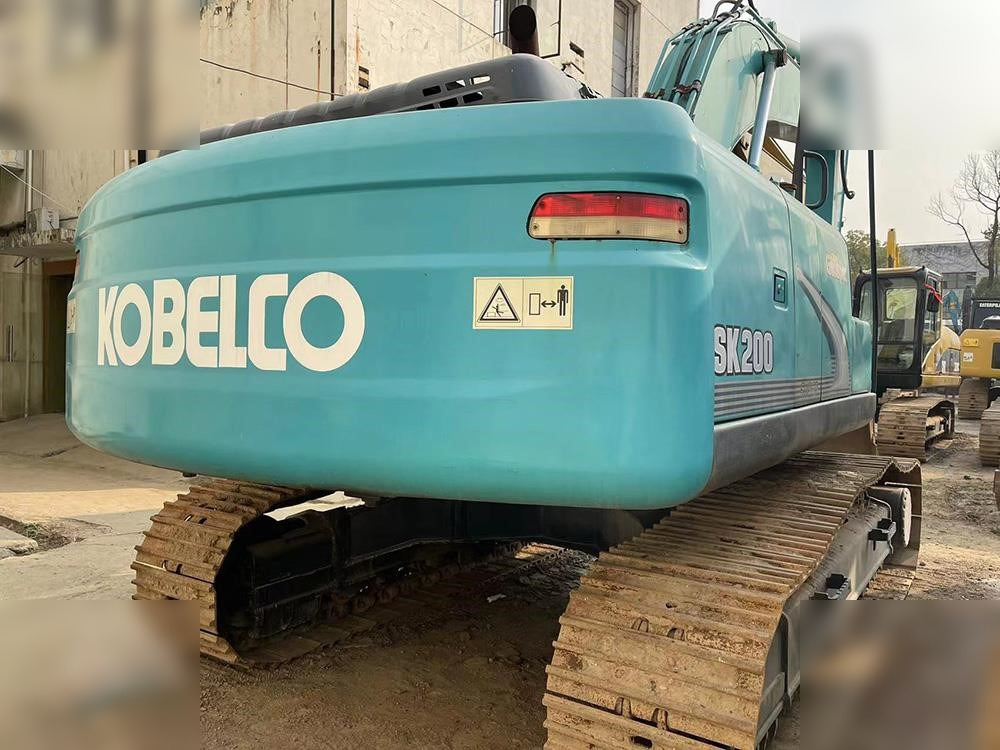 KOBELCO SK200-8 - Pelle sur chenille: photos 5 KOBELCO SK200-8 - Pelle sur chenille: photos 5