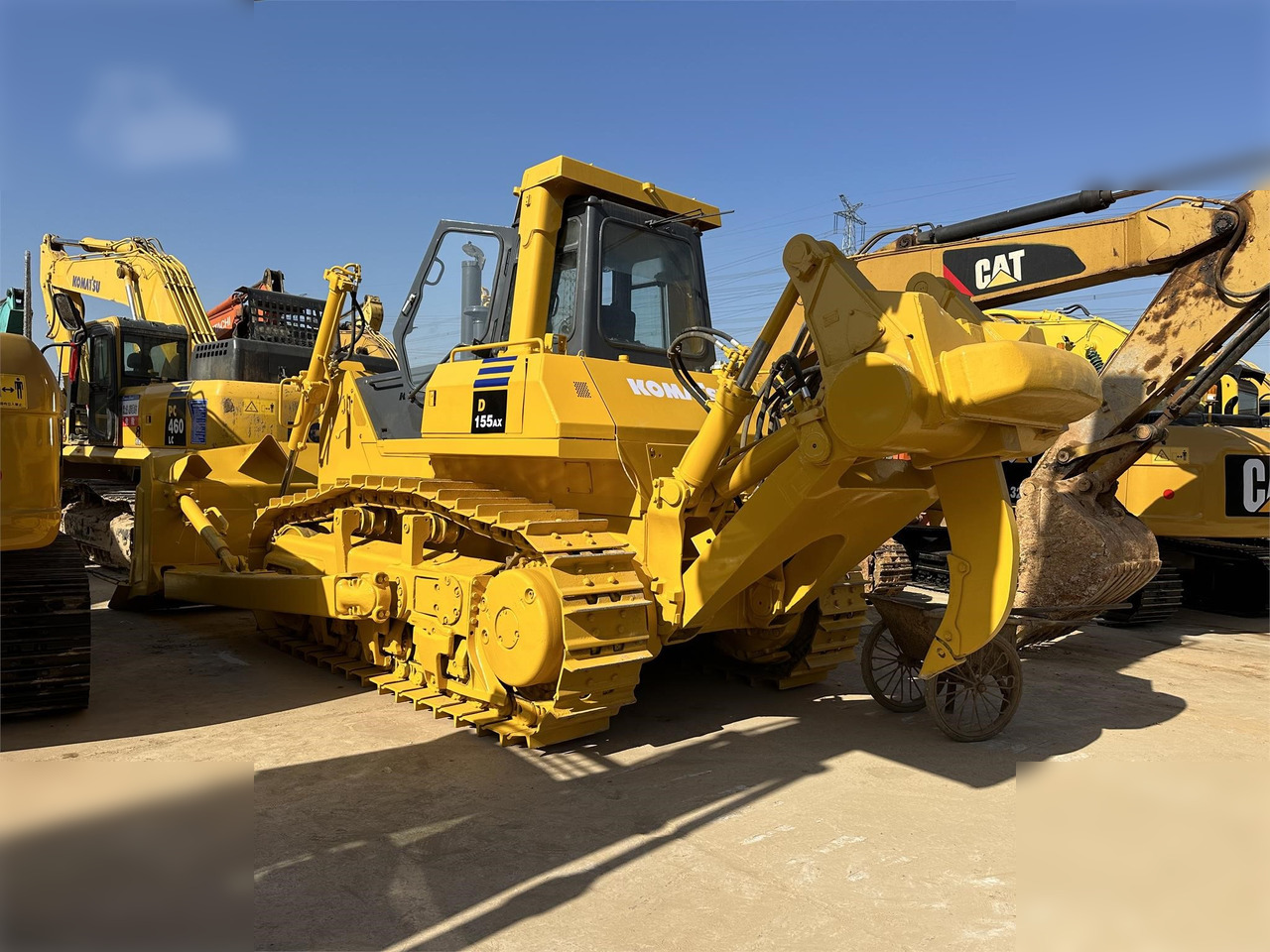 KOMATSU D155A-5 - Bulldozer: photos 2 KOMATSU D155A-5 - Bulldozer: photos 2