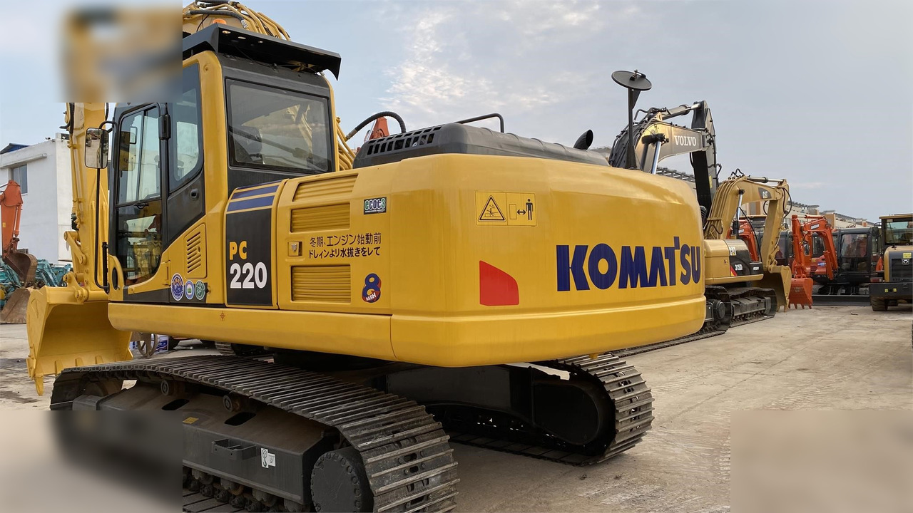 KOMATSU PC220-8 - Pelle sur chenille: photos 5 KOMATSU PC220-8 - Pelle sur chenille: photos 5