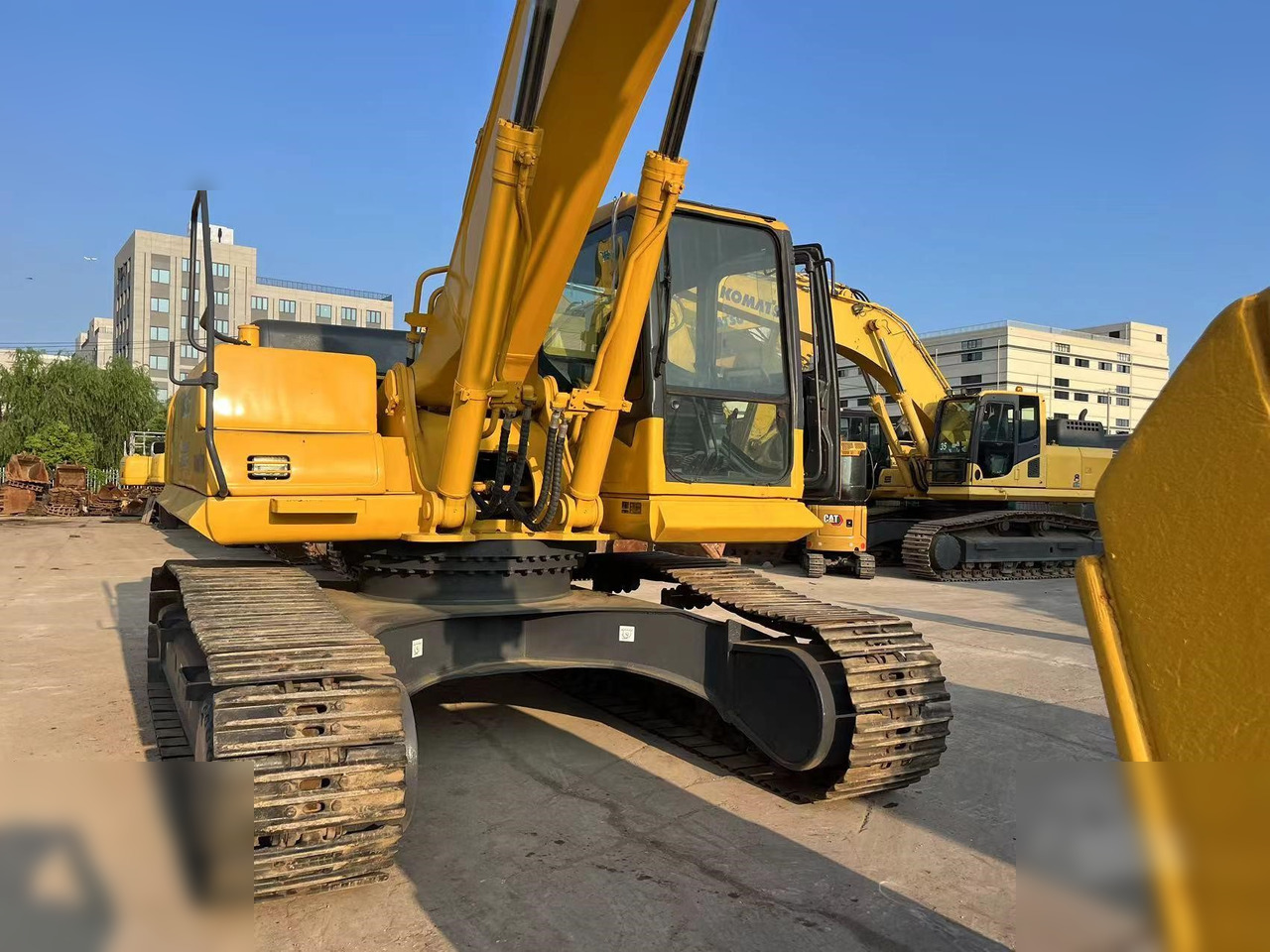 KOMATSU PC350-7 - Pelle sur chenille: photos 5 KOMATSU PC350-7 - Pelle sur chenille: photos 5