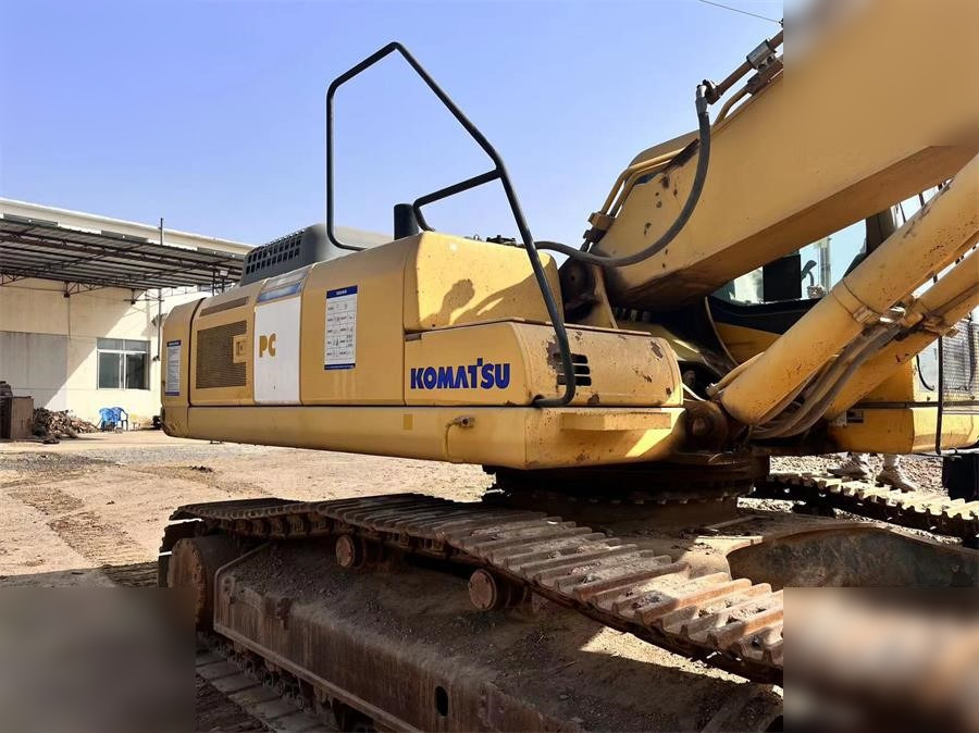 KOMATSU PC400-7 - Pelle sur chenille: photos 2 KOMATSU PC400-7 - Pelle sur chenille: photos 2