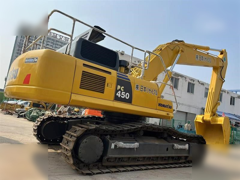 KOMATSU PC450-8 - Pelle sur chenille: photos 2 KOMATSU PC450-8 - Pelle sur chenille: photos 2