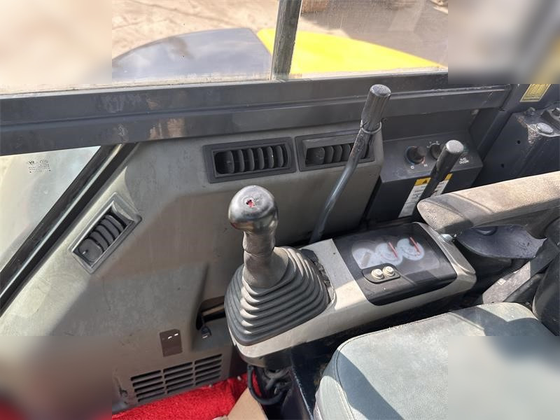 KOMATSU PC55MR-2 - Mini pelle: photos 5 KOMATSU PC55MR-2 - Mini pelle: photos 5