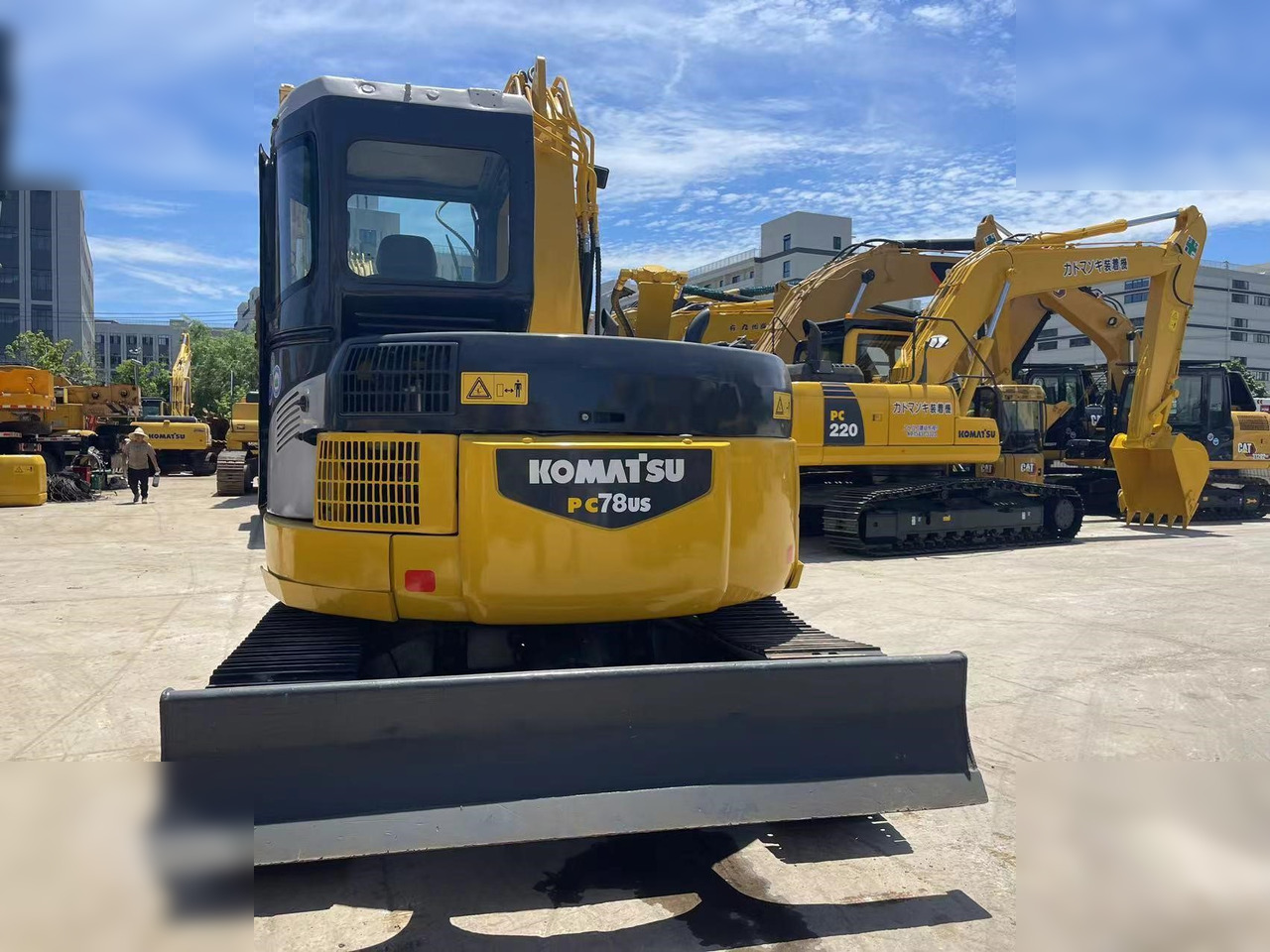 KOMATSU PC78US-6 - Pelle sur chenille: photos 3 KOMATSU PC78US-6 - Pelle sur chenille: photos 3