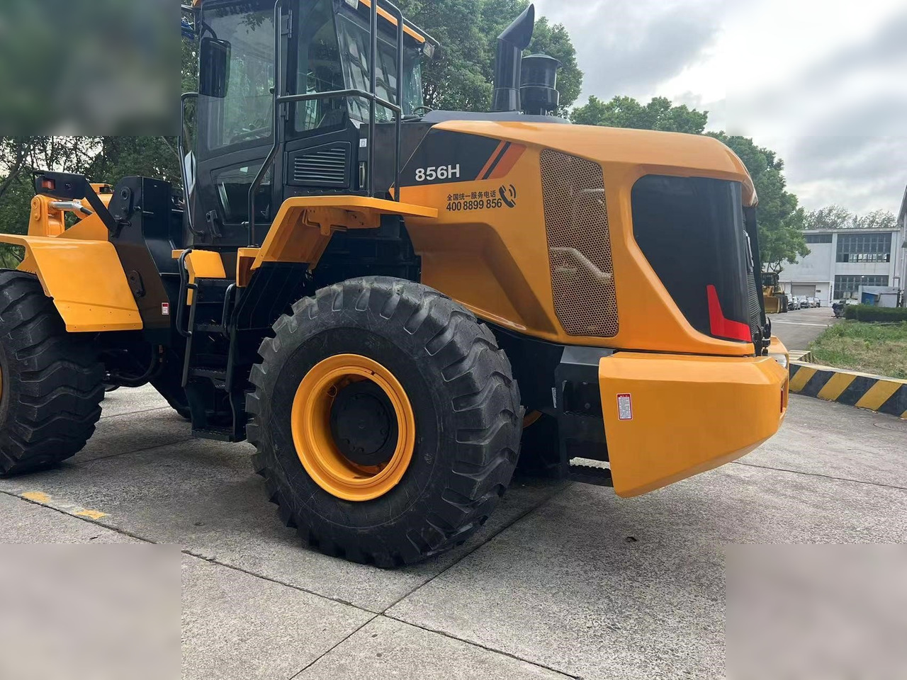 LIUGONG 856H - Chargeuse sur pneus: photos 3 LIUGONG 856H - Chargeuse sur pneus: photos 3