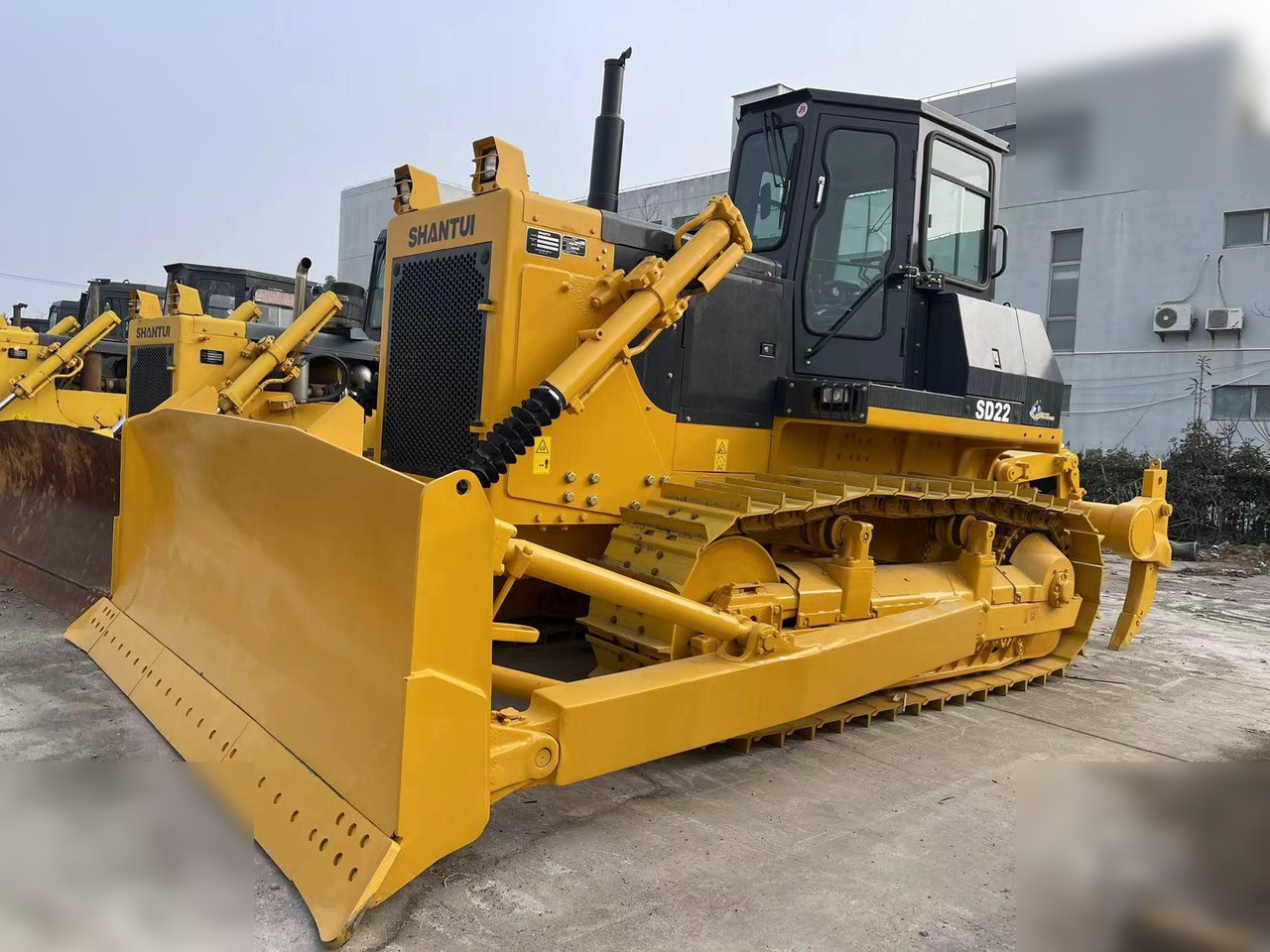 SHANTUI SD22 - Bulldozer: photos 1 SHANTUI SD22 - Bulldozer: photos 1