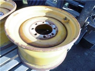 Fälgar 4 st 14.00/25-13 8 bult 19,5 centrumhål - Jante pour Engins de chantier: photos 1 Fälgar 4 st 14.00/25-13 8 bult 19,5 centrumhål - Jante pour Engins de chantier: photos 1