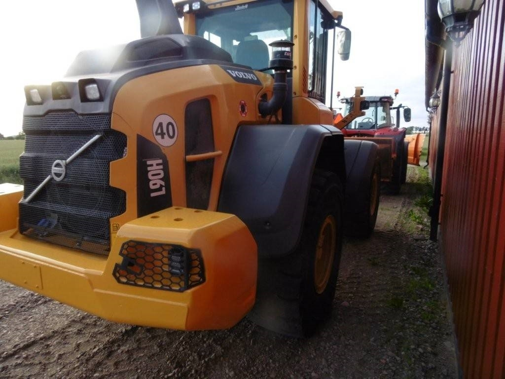Volvo L 90 H - Chargeuse sur pneus: photos 1 Volvo L 90 H - Chargeuse sur pneus: photos 1