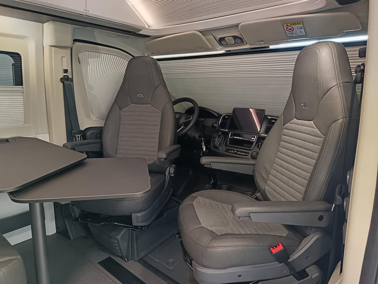 Adria Twin Edition 640 SGX Maxi 132kW*138L KÜHLSCHRANK — crédit-bail Adria Twin Edition 640 SGX Maxi 132kW*138L KÜHLSCHRANK: photos 12