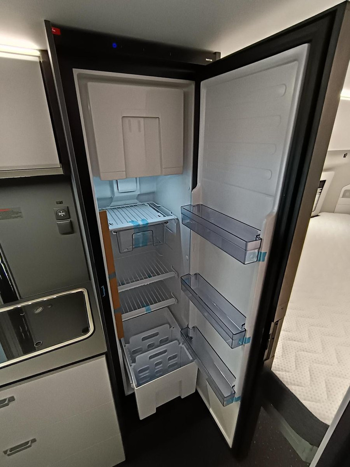 Adria Twin Edition 640 SGX Maxi 132kW*138L KÜHLSCHRANK — crédit-bail Adria Twin Edition 640 SGX Maxi 132kW*138L KÜHLSCHRANK: photos 20