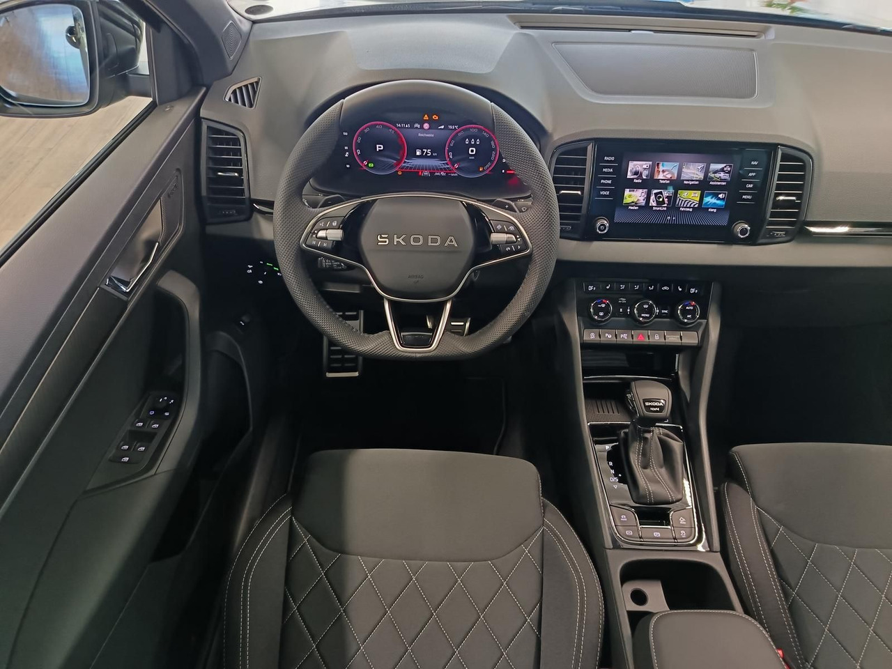 SUV Skoda Karoq Sportline 2,0 TDI 4x4*AHK*PSD*STD.HZG*DCC*: photos 7