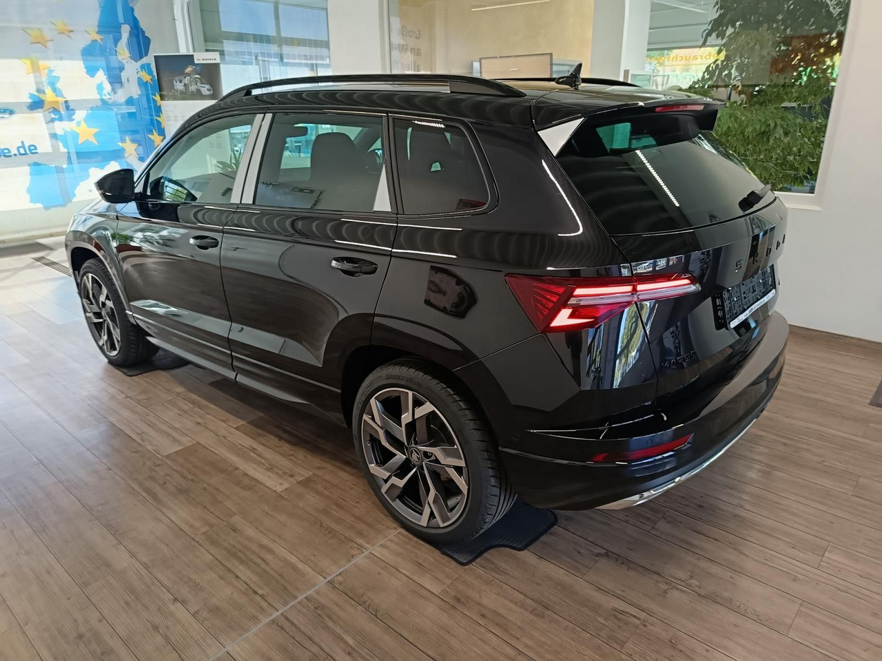 Skoda Karoq Sportline 2,0 TDI 4x4*AHK*PSD*STD.HZG*DCC* - SUV: photos 4 Skoda Karoq Sportline 2,0 TDI 4x4*AHK*PSD*STD.HZG*DCC* - SUV: photos 4