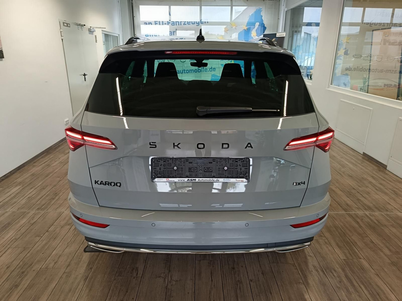 Skoda Karoq Sportline 2,0 TDI DSG 4x4*AHK*PSD*STD.HZG* - SUV: photos 5 Skoda Karoq Sportline 2,0 TDI DSG 4x4*AHK*PSD*STD.HZG* - SUV: photos 5