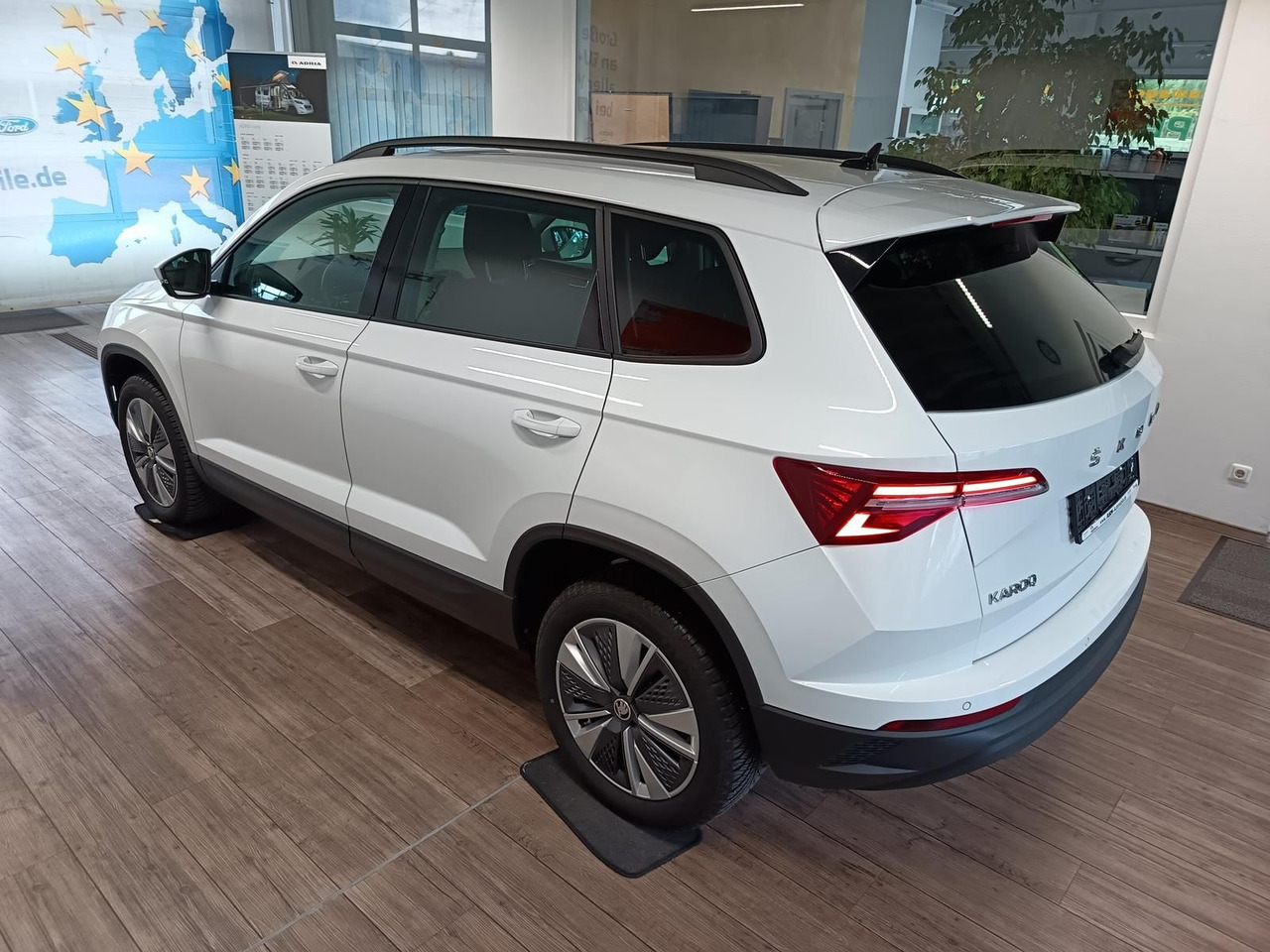 Skoda Karoq Style 1,5TSI DSG*AHK-VORBER*NAVI*LED*R-KAM - SUV: photos 4 Skoda Karoq Style 1,5TSI DSG*AHK-VORBER*NAVI*LED*R-KAM - SUV: photos 4