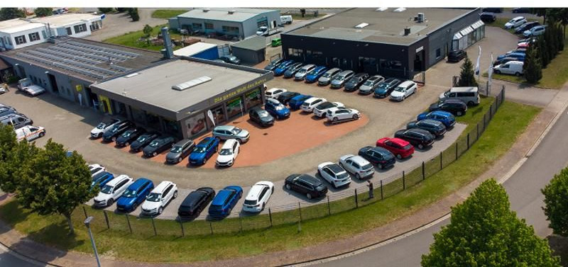 Skoda Karoq Style 1,5TSI DSG*AHK-VORBER*NAVI*LED*R-KAM - SUV: photos 2 Skoda Karoq Style 1,5TSI DSG*AHK-VORBER*NAVI*LED*R-KAM - SUV: photos 2