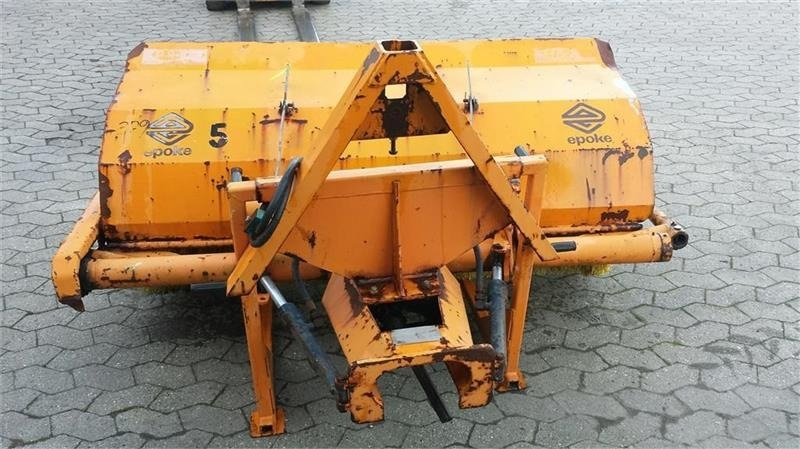 Epoke FS 3 17 - Brosse: photos 2 Epoke FS 3 17 - Brosse: photos 2