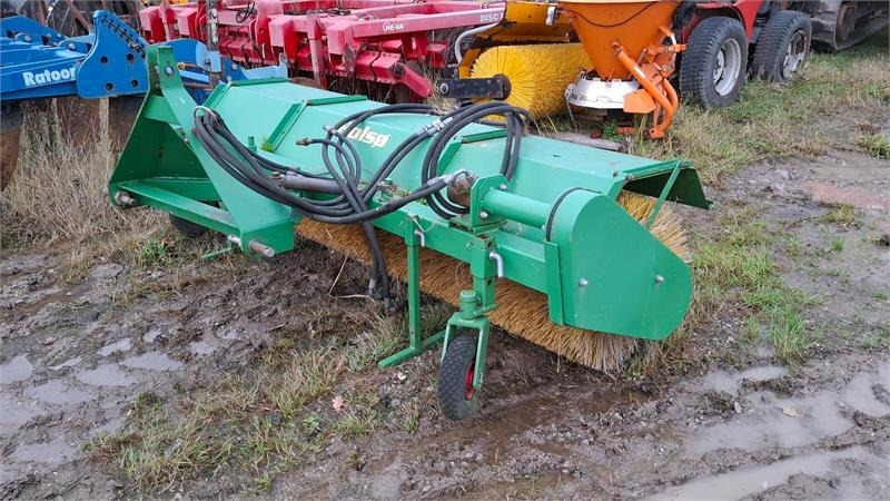 Holsø 2.5 Mtr. Fejemaskine - Brosse pour Machine agricole: photos 1 Holsø 2.5 Mtr. Fejemaskine - Brosse pour Machine agricole: photos 1