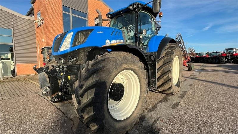 New Holland T7.315 HD AutoComand - Tracteur agricole: photos 2 New Holland T7.315 HD AutoComand - Tracteur agricole: photos 2