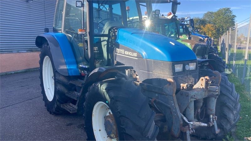 New Holland TS115  - Tracteur agricole: photos 1 New Holland TS115  - Tracteur agricole: photos 1