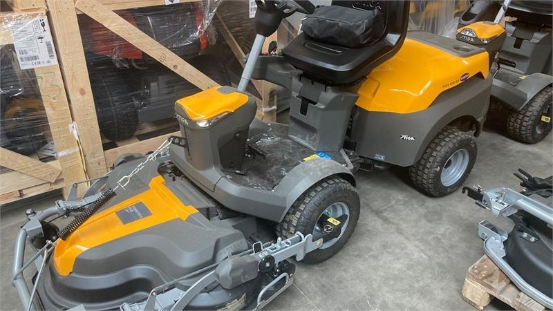 Stiga Park 500WX 4WD inkl. 100 Combi Q plus - Motofaucheuse: photos 1 Stiga Park 500WX 4WD inkl. 100 Combi Q plus - Motofaucheuse: photos 1