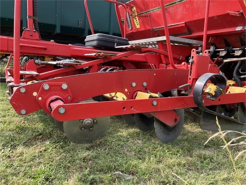 Vaderstad Rapid 300 C Super XL - Semoir: photos 5 Vaderstad Rapid 300 C Super XL - Semoir: photos 5