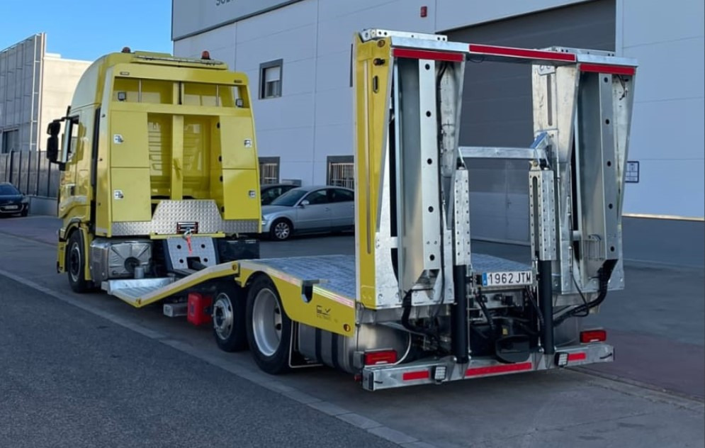 IVECO AS190S50FP - Camion porte-voitures: photos 2 IVECO AS190S50FP - Camion porte-voitures: photos 2