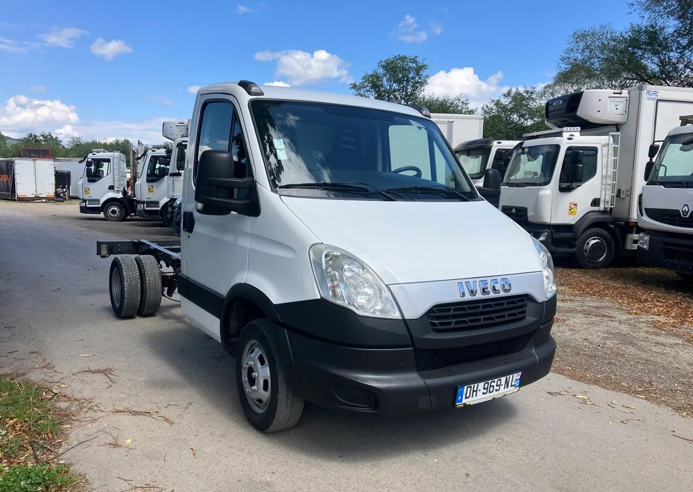 Iveco DAILY 35C13 ramo do zabudowy kiper wywrotka - Châssis cabine: photos 2 Iveco DAILY 35C13 ramo do zabudowy kiper wywrotka - Châssis cabine: photos 2