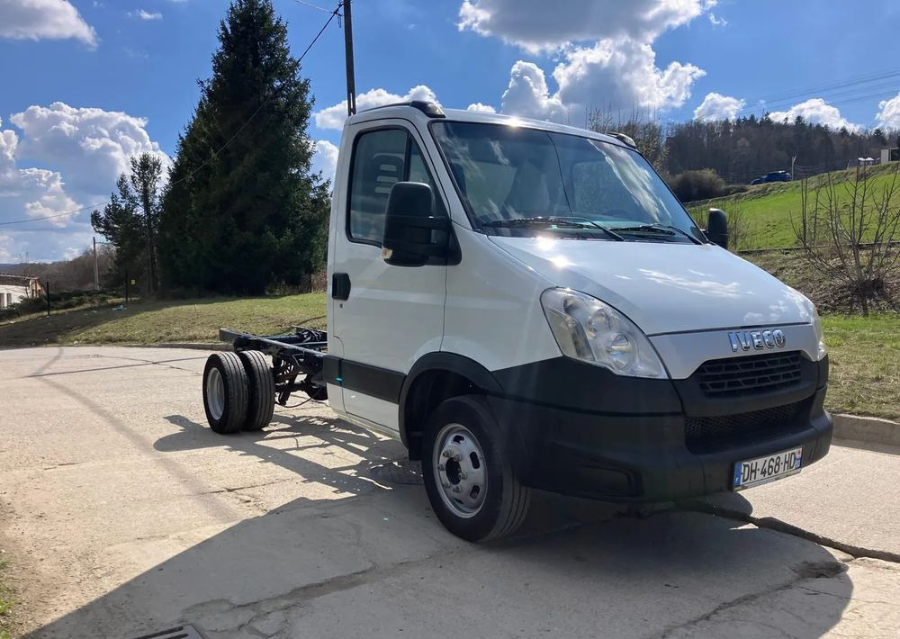 Iveco DAILY 35C13 ramo do zabudowy kiper wywrotka - Châssis cabine: photos 1 Iveco DAILY 35C13 ramo do zabudowy kiper wywrotka - Châssis cabine: photos 1