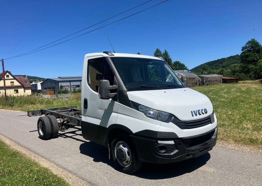 Iveco DAILY 35C13 ramo do zabudowy kiper wywrotka - Châssis cabine: photos 2 Iveco DAILY 35C13 ramo do zabudowy kiper wywrotka - Châssis cabine: photos 2