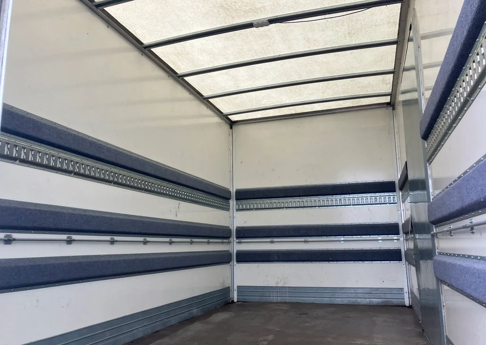 Iveco DAILY 35C16 kontener kurierka 3.0 silnik - Fourgon grand volume: photos 5 Iveco DAILY 35C16 kontener kurierka 3.0 silnik - Fourgon grand volume: photos 5