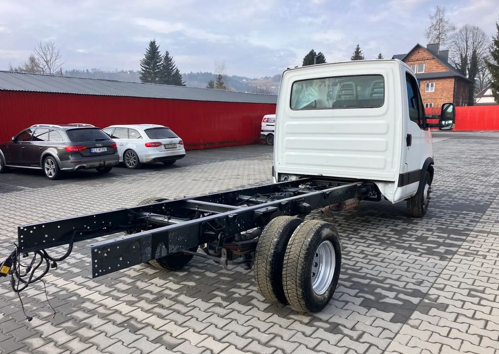 Iveco DAILY 70C17 RAMO DO ZABUDOWY,super stan - Châssis cabine: photos 3 Iveco DAILY 70C17 RAMO DO ZABUDOWY,super stan - Châssis cabine: photos 3