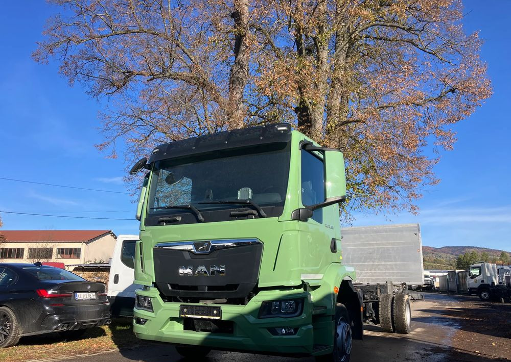 MAN MAN TGM 12.290 euro  6 ramo do zabudowy - Châssis cabine: photos 1 MAN MAN TGM 12.290 euro  6 ramo do zabudowy - Châssis cabine: photos 1