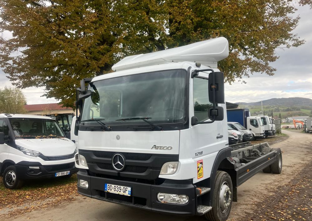 Mercedes-Benz Mercedes Atego 1218 Rama do zabudowy kiper beczka hakowiec laweta - Châssis cabine: photos 1 Mercedes-Benz Mercedes Atego 1218 Rama do zabudowy kiper beczka hakowiec laweta - Châssis cabine: photos 1