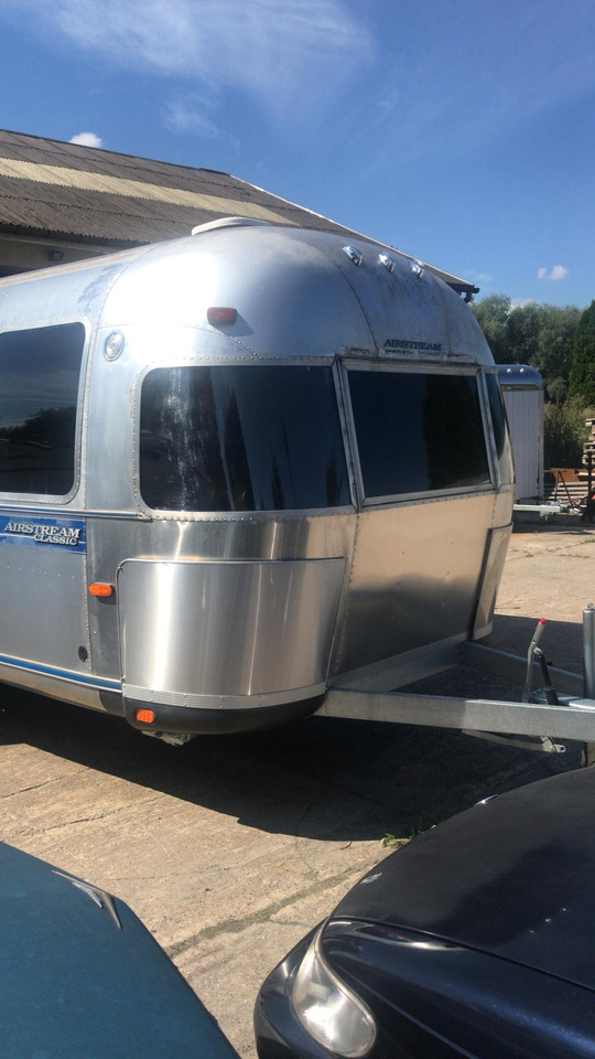 1992 Airstream Classic 1992 Airstream Classic – Fully Rebuilt Vintage Travel Trailer - Remorque magasin: photos 4 1992 Airstream Classic 1992 Airstream Classic – Fully Rebuilt Vintage Travel Trailer - Remorque magasin: photos 4